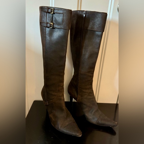 NEIMAN MARCUS Vintage distressed brown leather boots buckle detail ankle & top - Picture 3 of 11